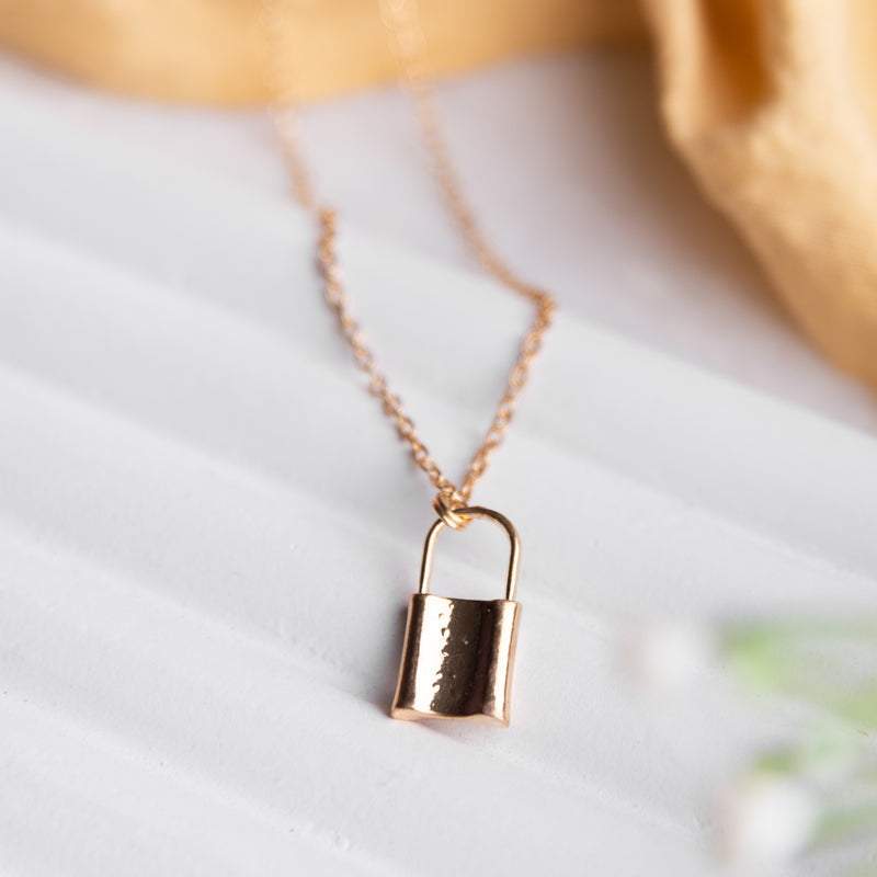Gorgeous Gold Lock Pendant - Necklace Necklace June Trading