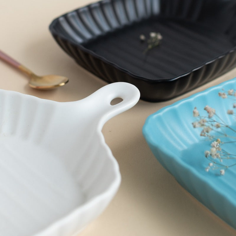 Crinkle Grill Baking Tray with Handle Serving Plates June Trading