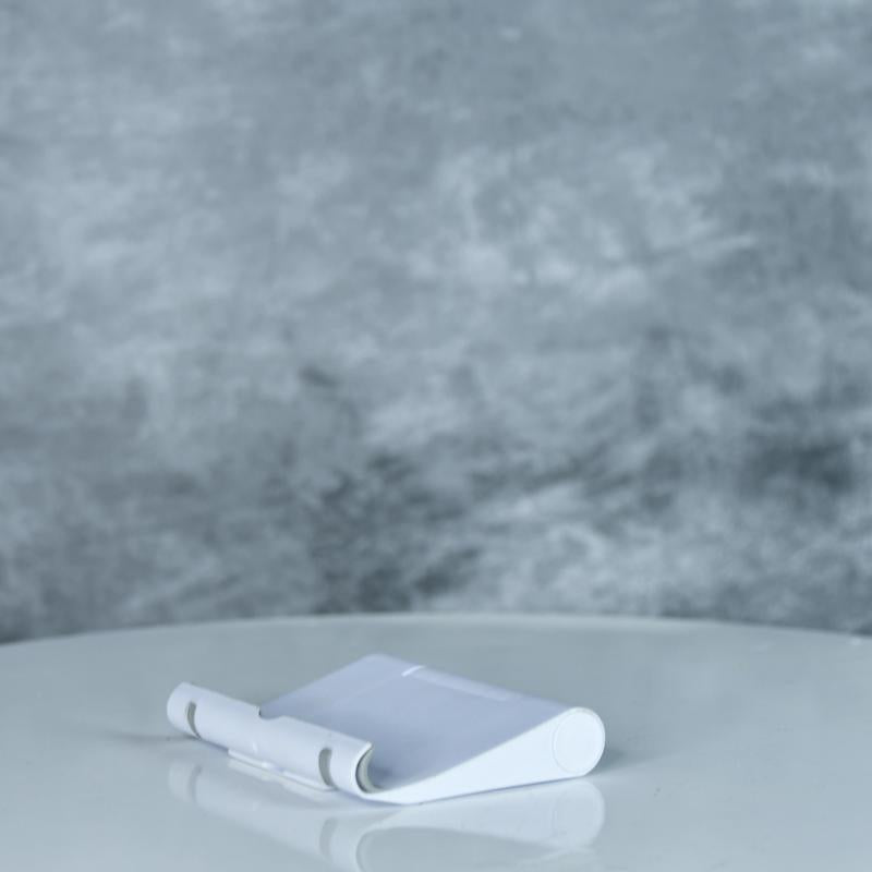 Sowpeace - Adjustable White Tablet Stand | Trendy Desk Accessory