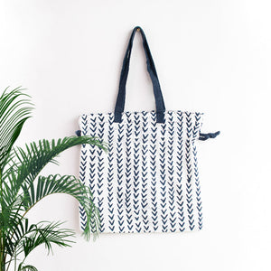 Traditional Print Shoulder Bag Shoulder Bag June Trading