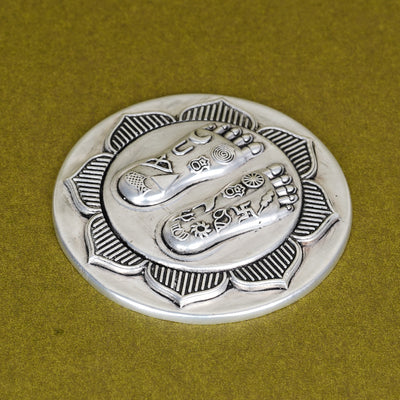 SABERA Lakshmi Charan On Lotus – Set On Elegant Wooden Plank Silver