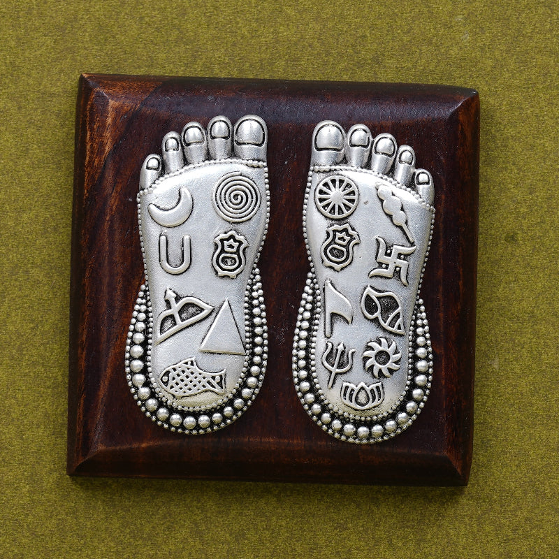 SABERA Lakshmi Charan  – Set On Elegant Wooden Plank Silver