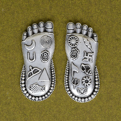 SABERA Lakshmi Charan  – Set On Elegant Wooden Plank Silver