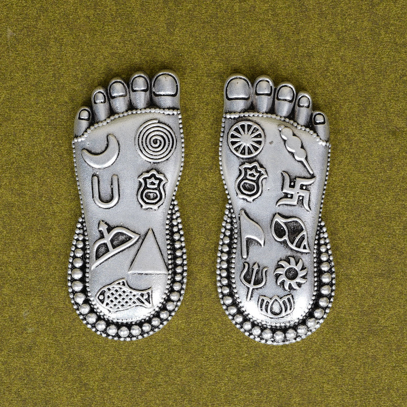 SABERA Lakshmi Charan  – Set On Elegant Wooden Plank Silver