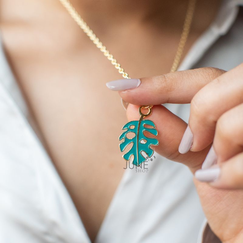 Leaf Pendant - Necklace Necklace June Trading   