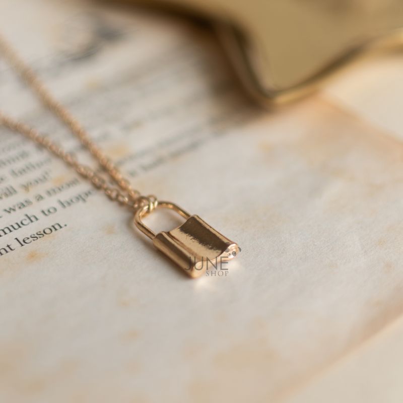 Gorgeous Gold Lock Pendant - Necklace Necklace June Trading   