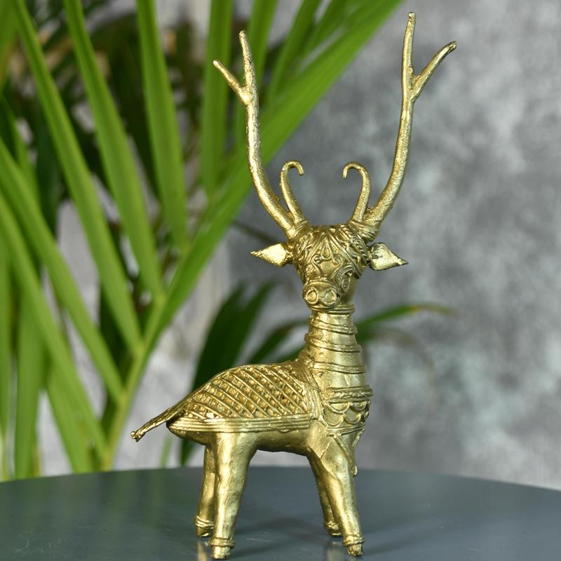 The Deer on feet