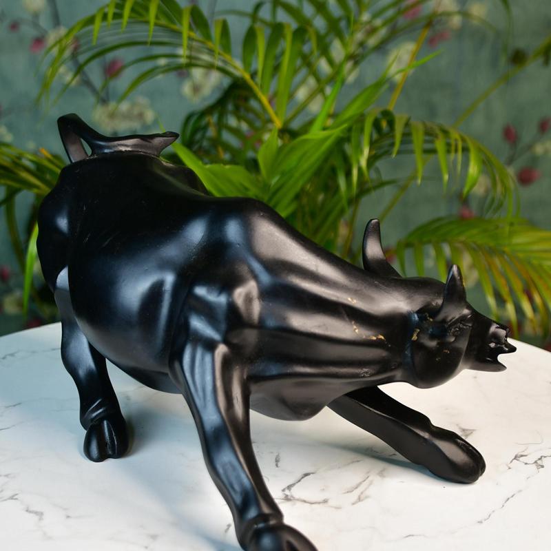 Sowpeace Black Bull Decor