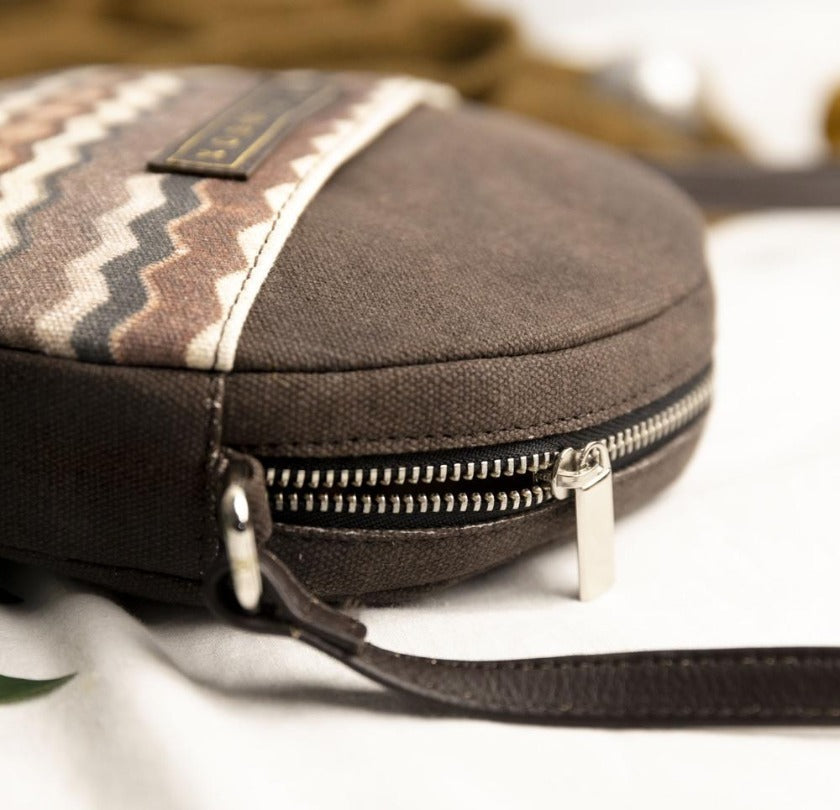 Mistle - Canvas Sling Bag Shoulder Bag Pipa Box   