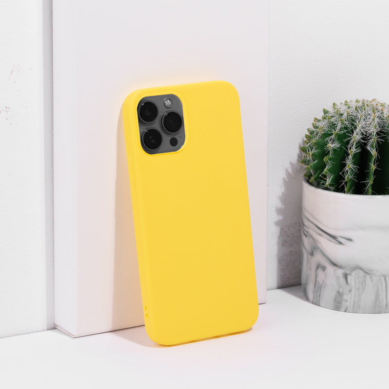 iPhone 12 Pro Premium Ultra-Light Silicone Cover Mobile Phone Cases June Trading Minion Yellow  